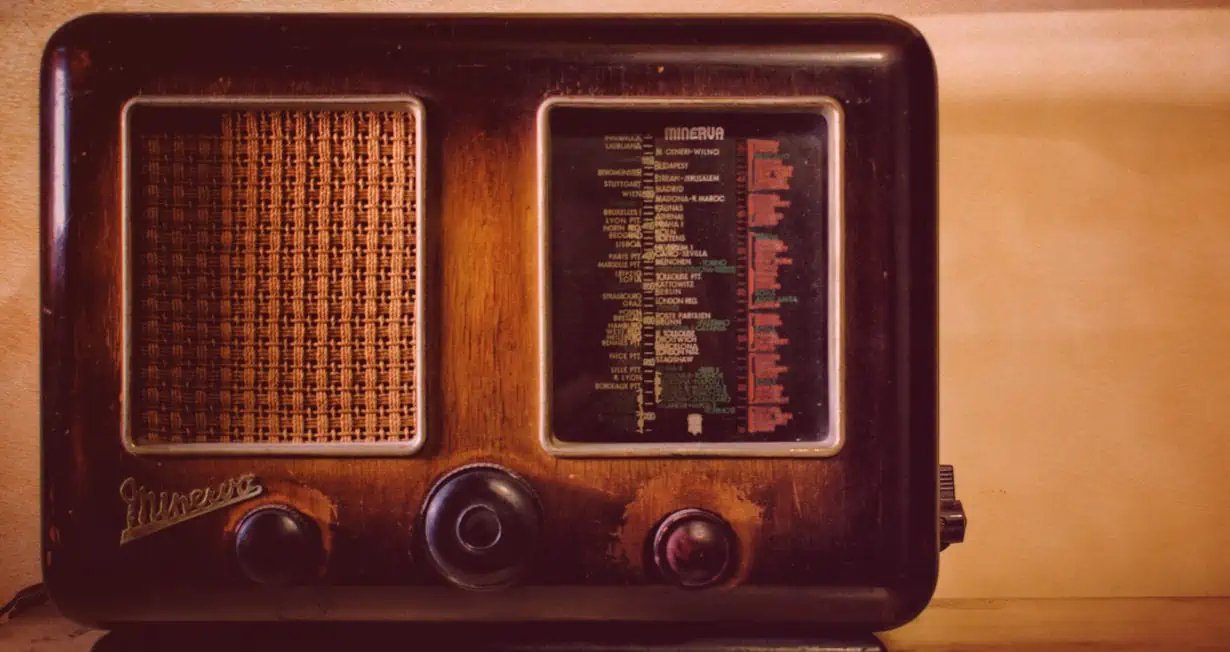 vieille radio vintage