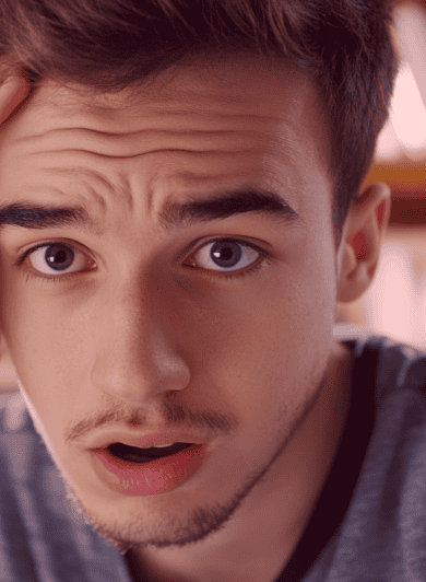 L'ia nous rend-elle plus bêtes ? Photo IAd'un jeune au regard hagard
