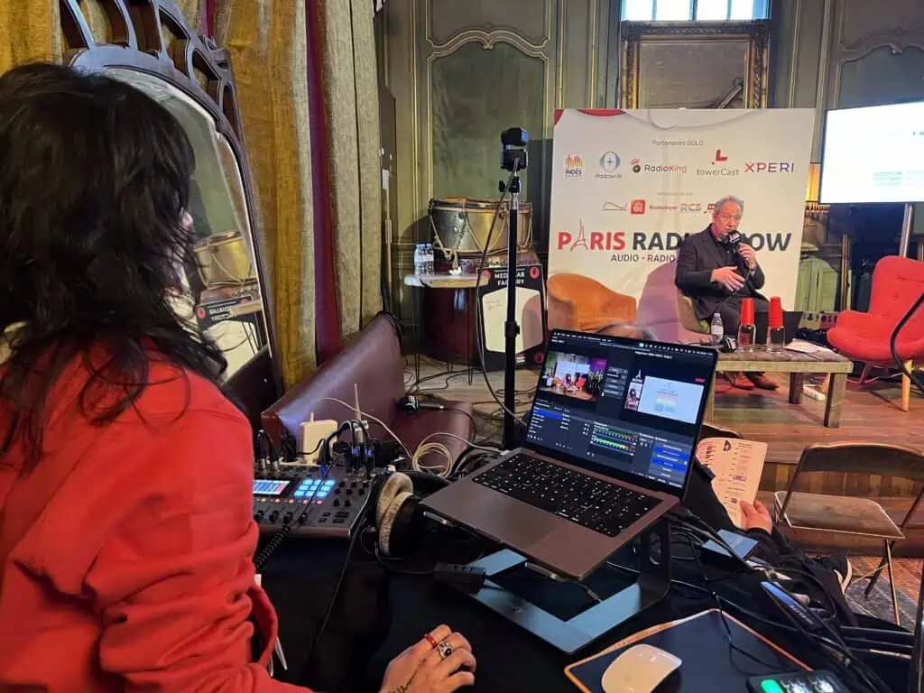 L'équipe de Medialab Factory au sein du XP Media Lounge au Paris Radio Show 2025